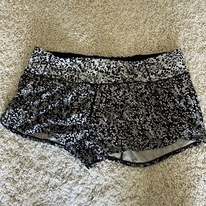 Lululemon spotted shorts